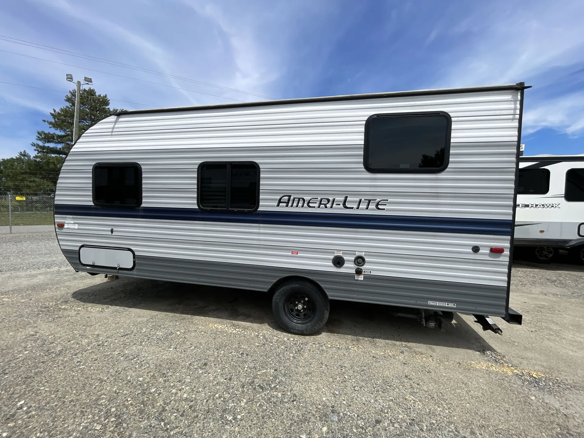 2022 Gulf Stream Ameri-Lite 199DD — living area main