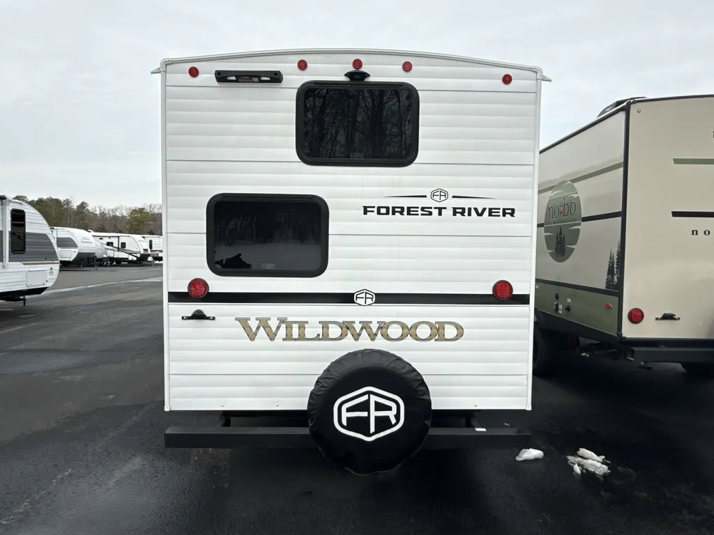 2026 Forest River Wildwood 300ICE, Photos photo 6