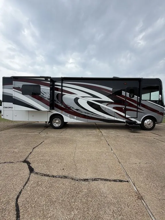2019 Georgetown 369xl - Main photo