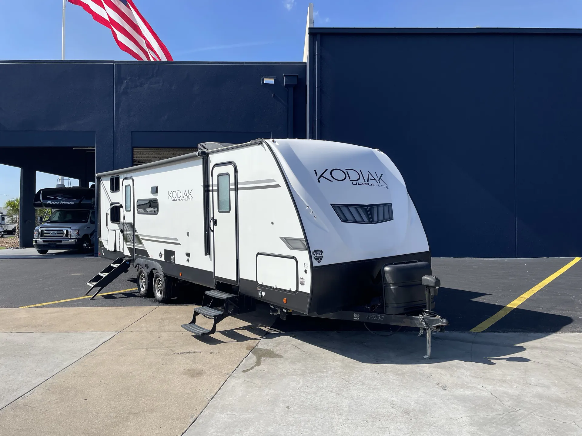 2023 Dutchmen Kodiak Ultra-Lite 289BHSL - Photo 2