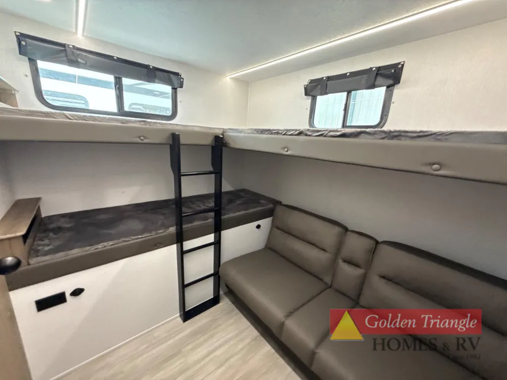 2026 Coachmen Freedom Express Select 30SE, Photos photo 21