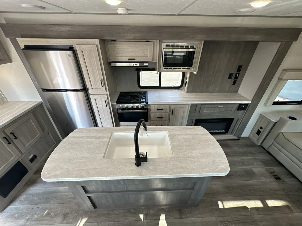 2024 Coachmen Catalina Legacy Edition 283FEDS, Photos photo 16