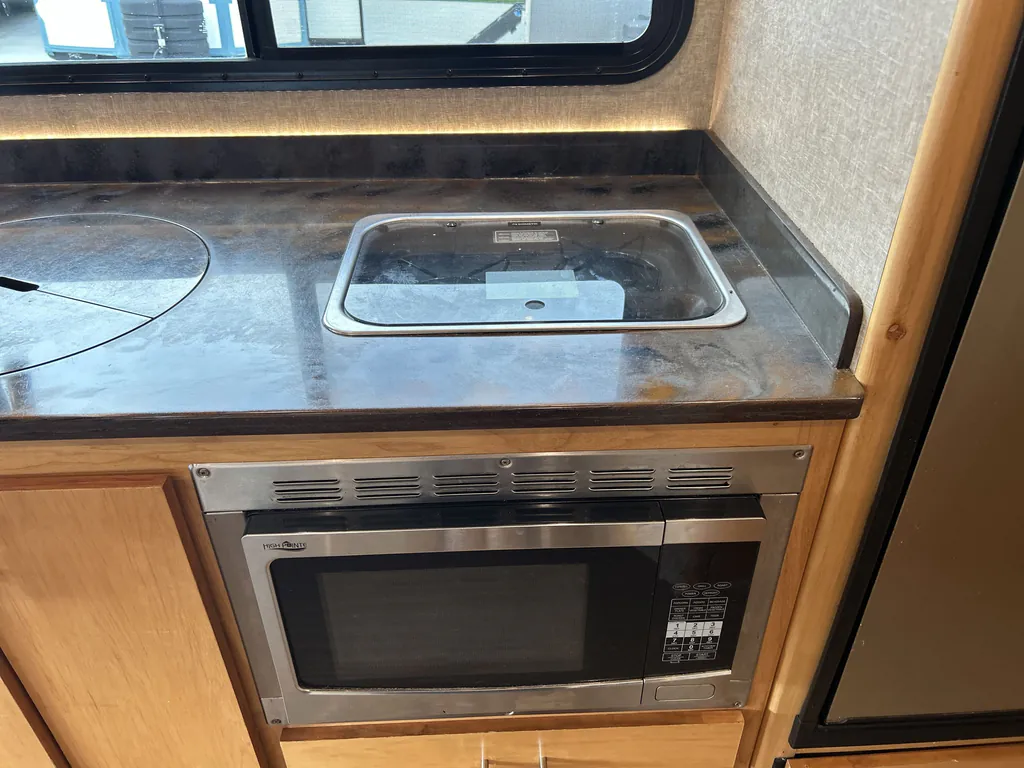 2017 Tiffin Wayfarer 24 QW, Photos photo 10