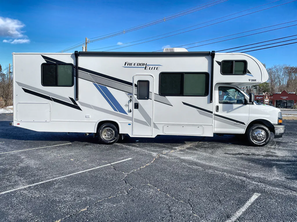 2026 Thor Motor Coach Freedom Elite 28HZ, Photos photo 5
