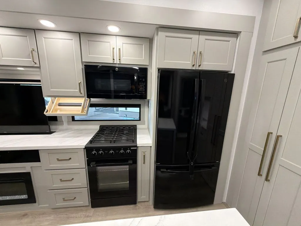 2026 Brinkley Model G 4100, Photos photo 14