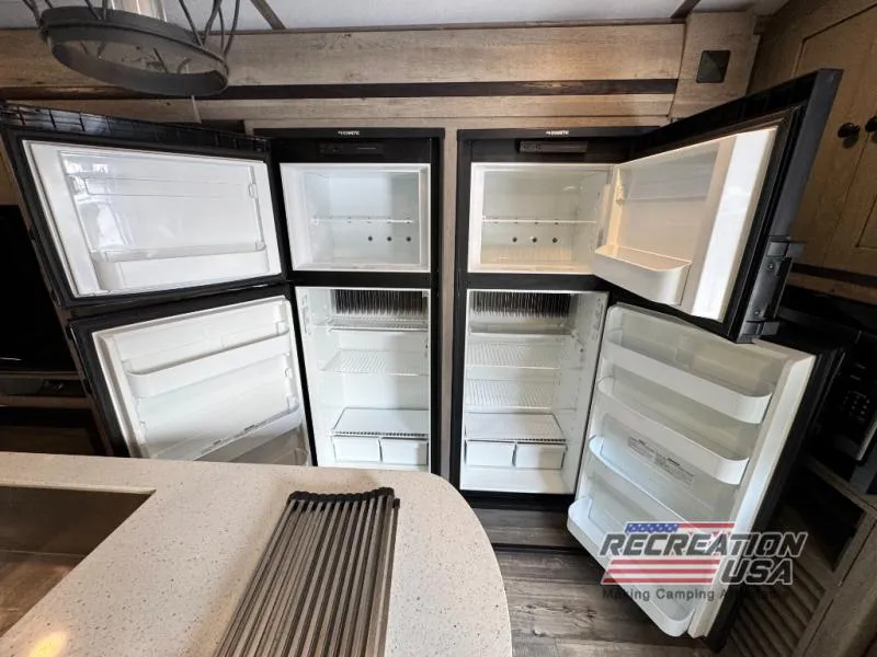 2021 Keystone Outback 328RL - Photo 3