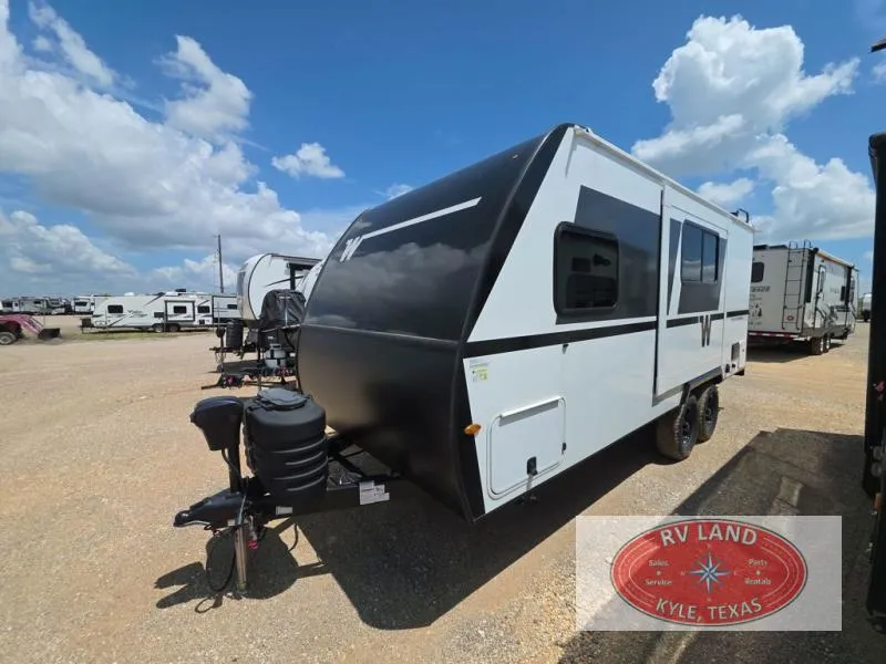 2026 Winnebago Micro Minnie 2108TB - Photo 3