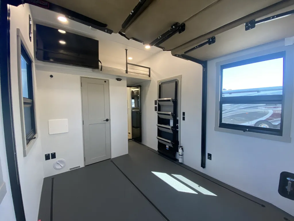 2026 Brinkley Model G 3970, Photos photo 22