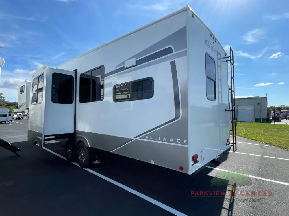 2026 Alliance RV Avenue 35RKS - Photo 4