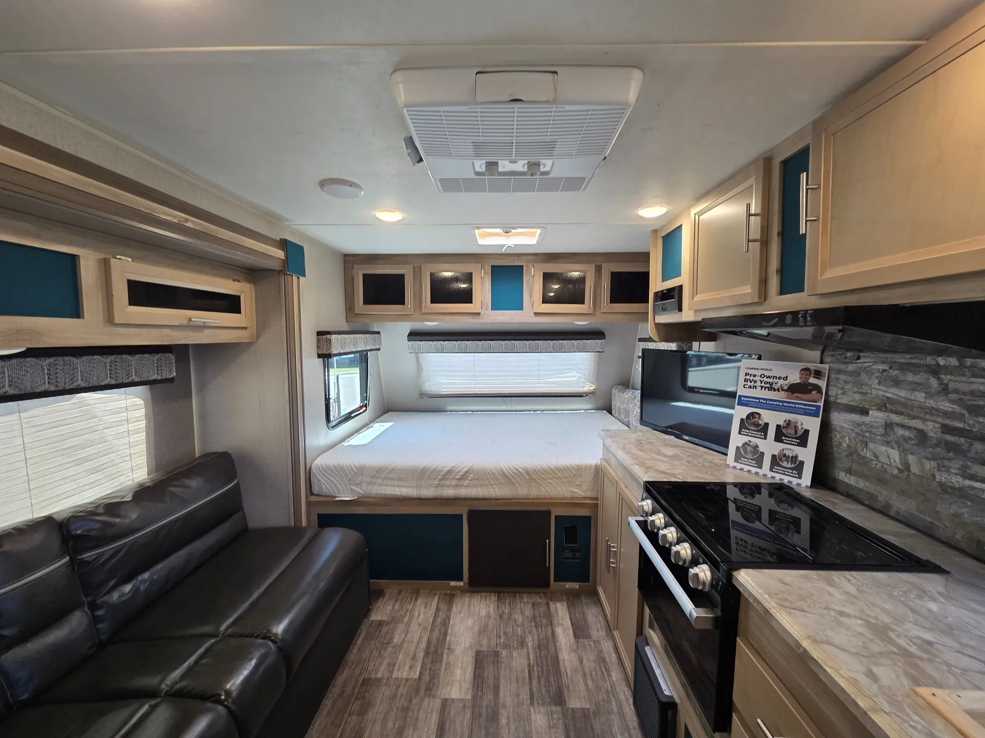 2021 Coachmen Catalina Expedition 192FQS - Photo 2