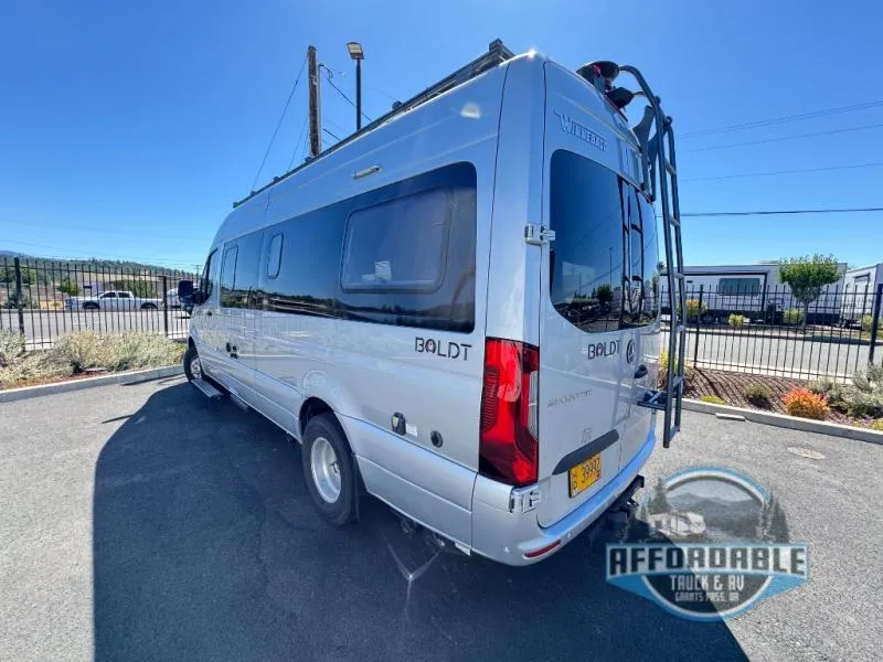 2021 Winnebago Boldt 70BL - Photo 3