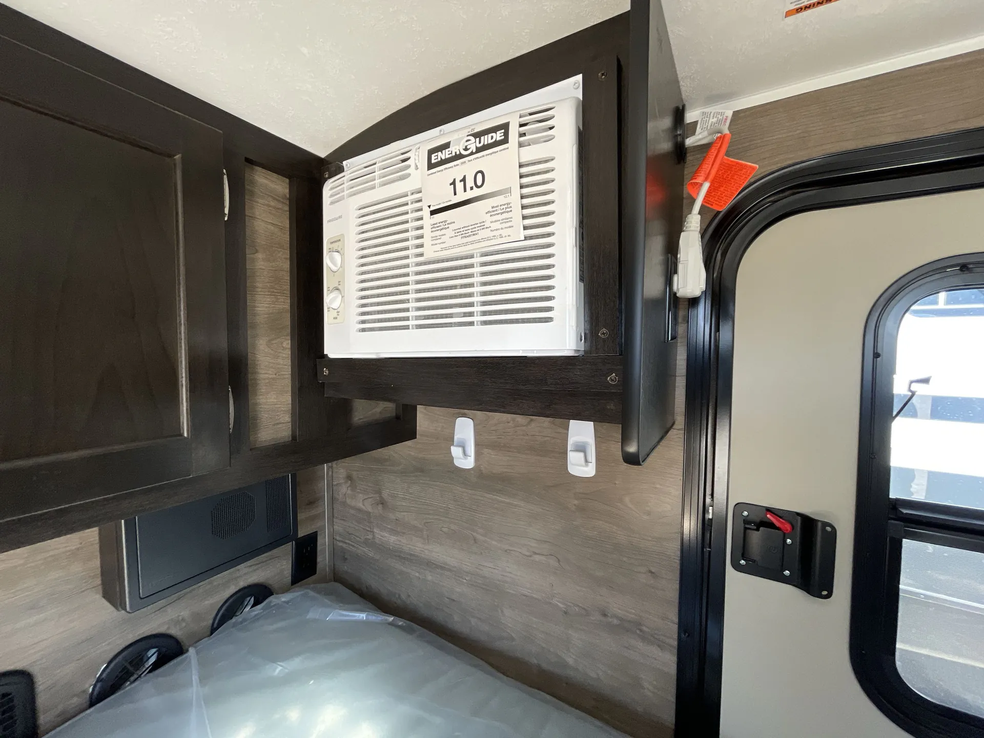 2022 Braxton Creek Bushwhacker 10HD — living area main