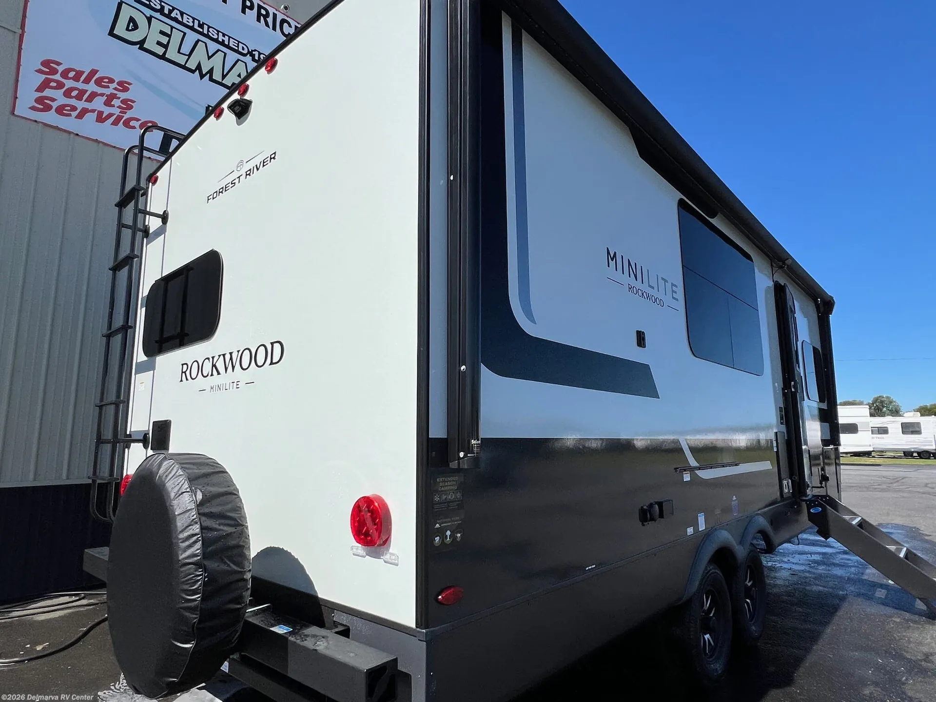2026 Forest River Rockwood Mini Lite 2522FB - Photo 4