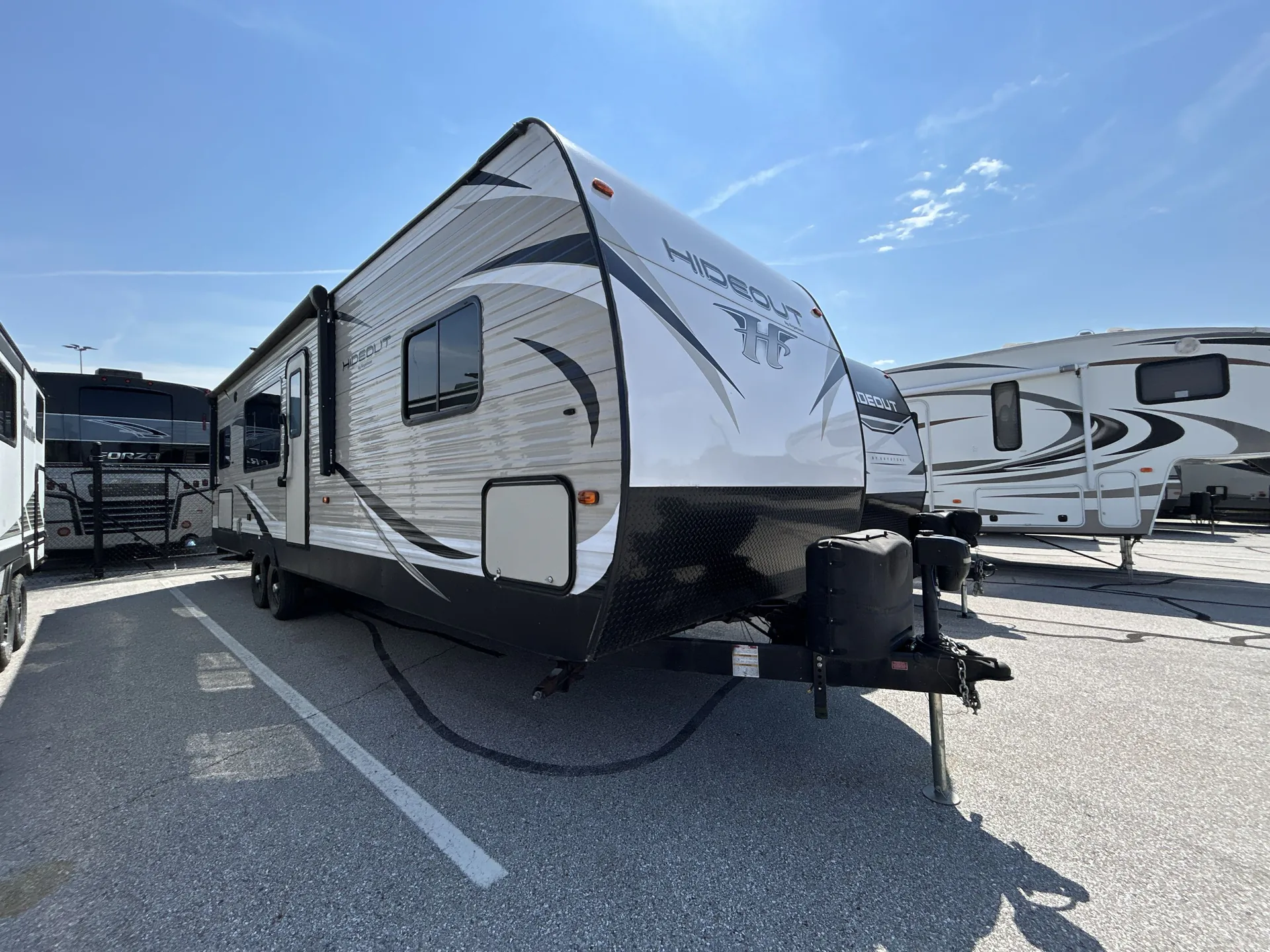 2019 Keystone Hideout 28RKS - Photo 2