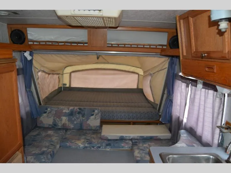 2004 R-Vision Trail Cruiser Used    M17 BANTAM - Photo 3