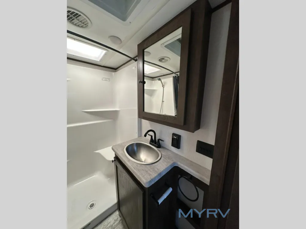 2021 Forest River XLR Nitro 351, Photos photo 23