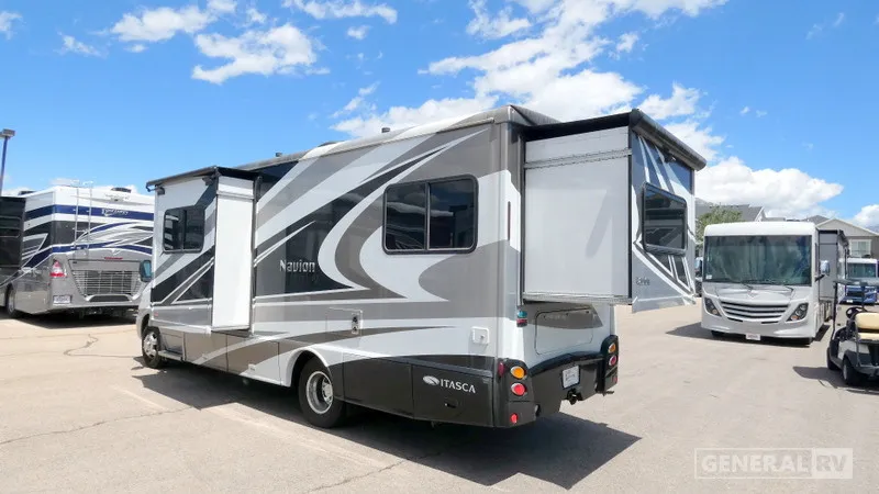 2014 Winnebago Navion 24G iQ - Photo 4