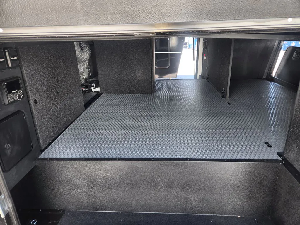 2026 Brinkley Model G 3970, Photos photo 14