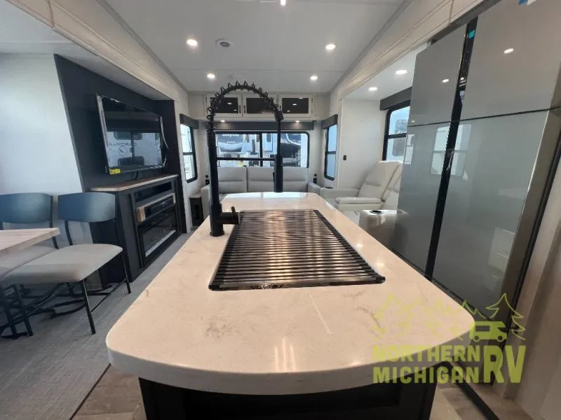 2026 Coachmen Chaparral 298RLS - Photo 4