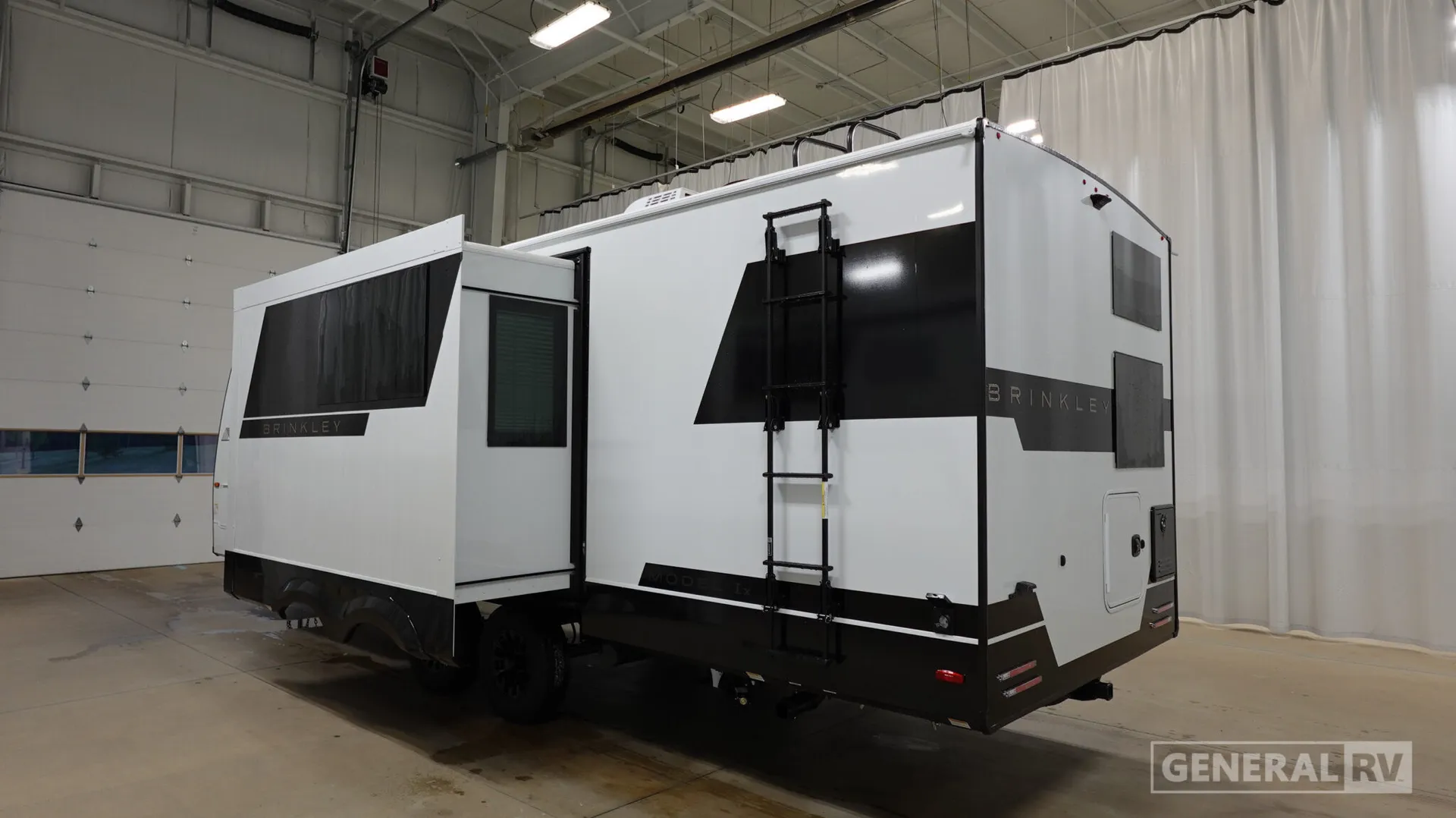 2027 Brinkley Model Ix 24X - Photo 4