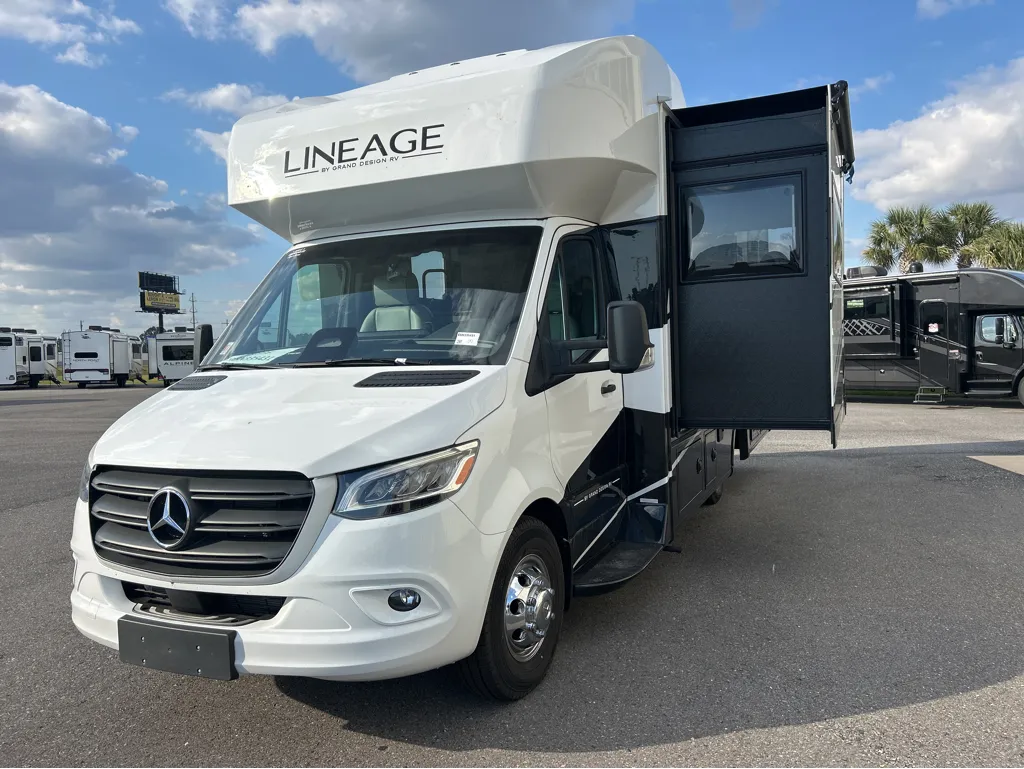2026 Grand Design Lineage Series M 25TK - Photo 3