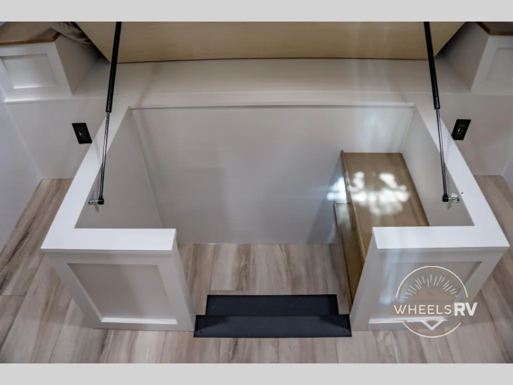 2027 Brinkley Model I 294, Photos photo 23
