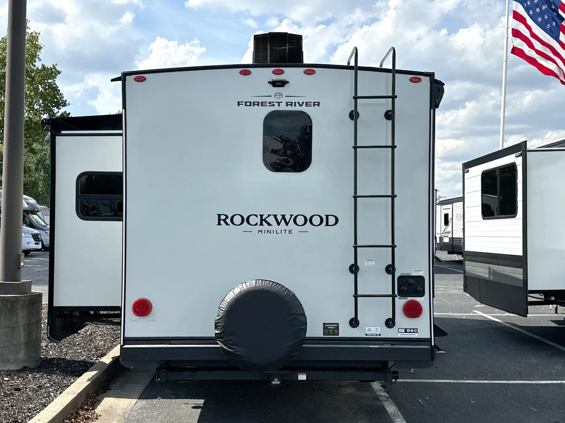 2027 Forest River Rockwood Mini Lite 2523MBR — backside
