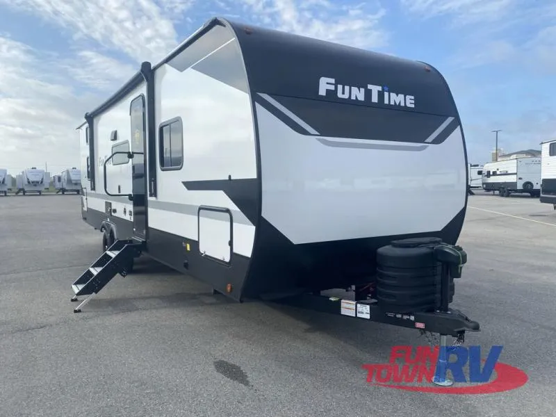 2026 CrossRoads RV Fun Time 27BH - Main photo