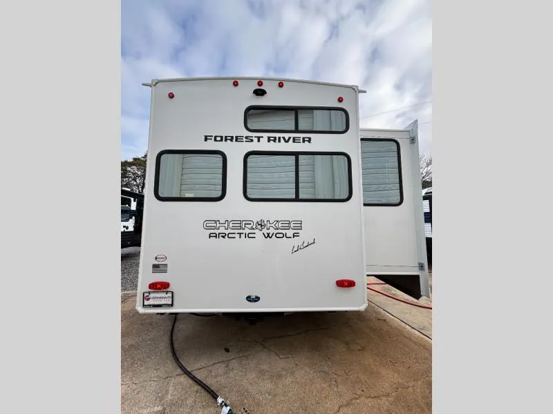 2026 Forest River Cherokee Arctic Wolf 38LEAHG — Photo 6