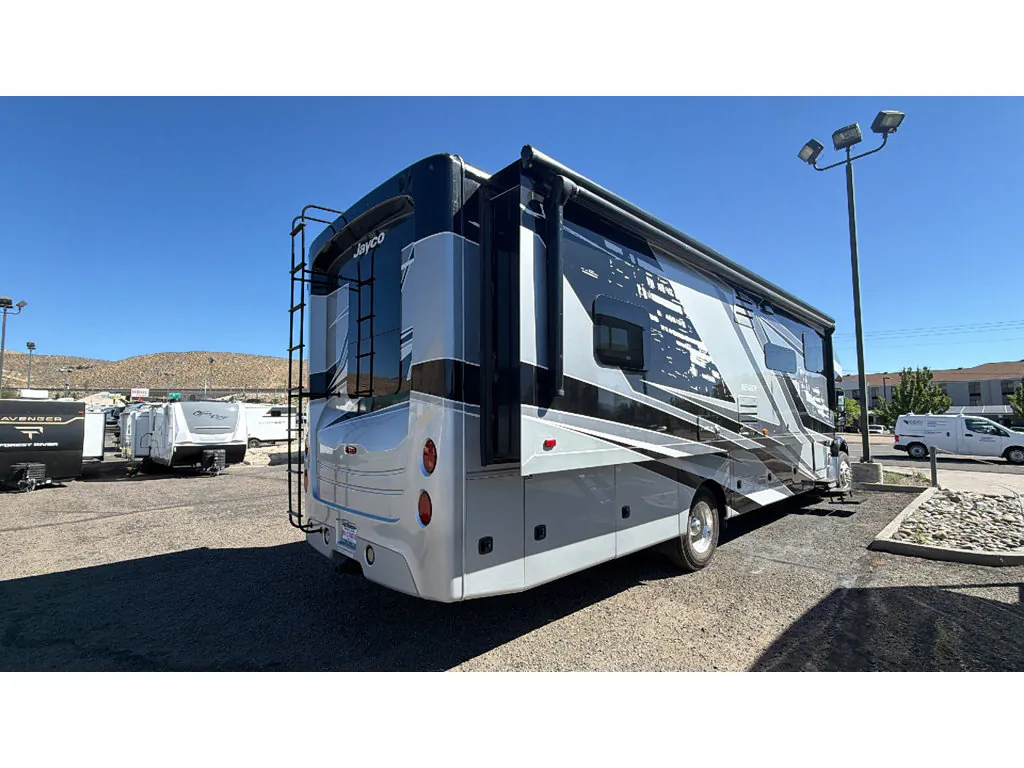2023 Jayco Seneca 37M - Photo 4