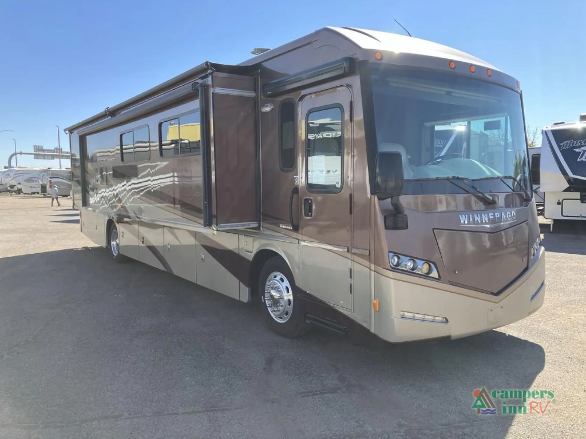 2015 Winnebago Forza 38R - Photo 2
