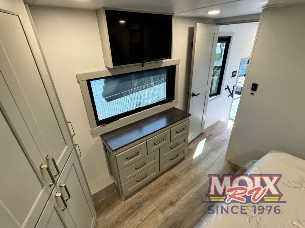 2026 Brinkley Model G 3520, Photos photo 70