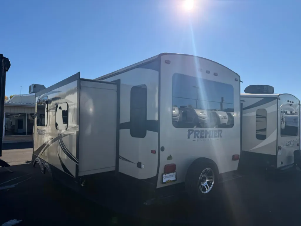 2017 Keystone Premier 30RIPR, Photos photo 7