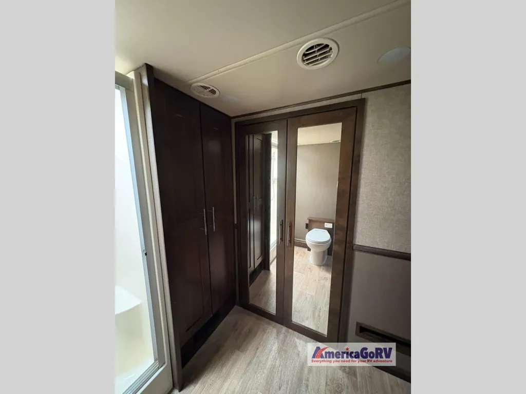 2018 VanLeigh RV Vilano 369FB, Photos photo 21