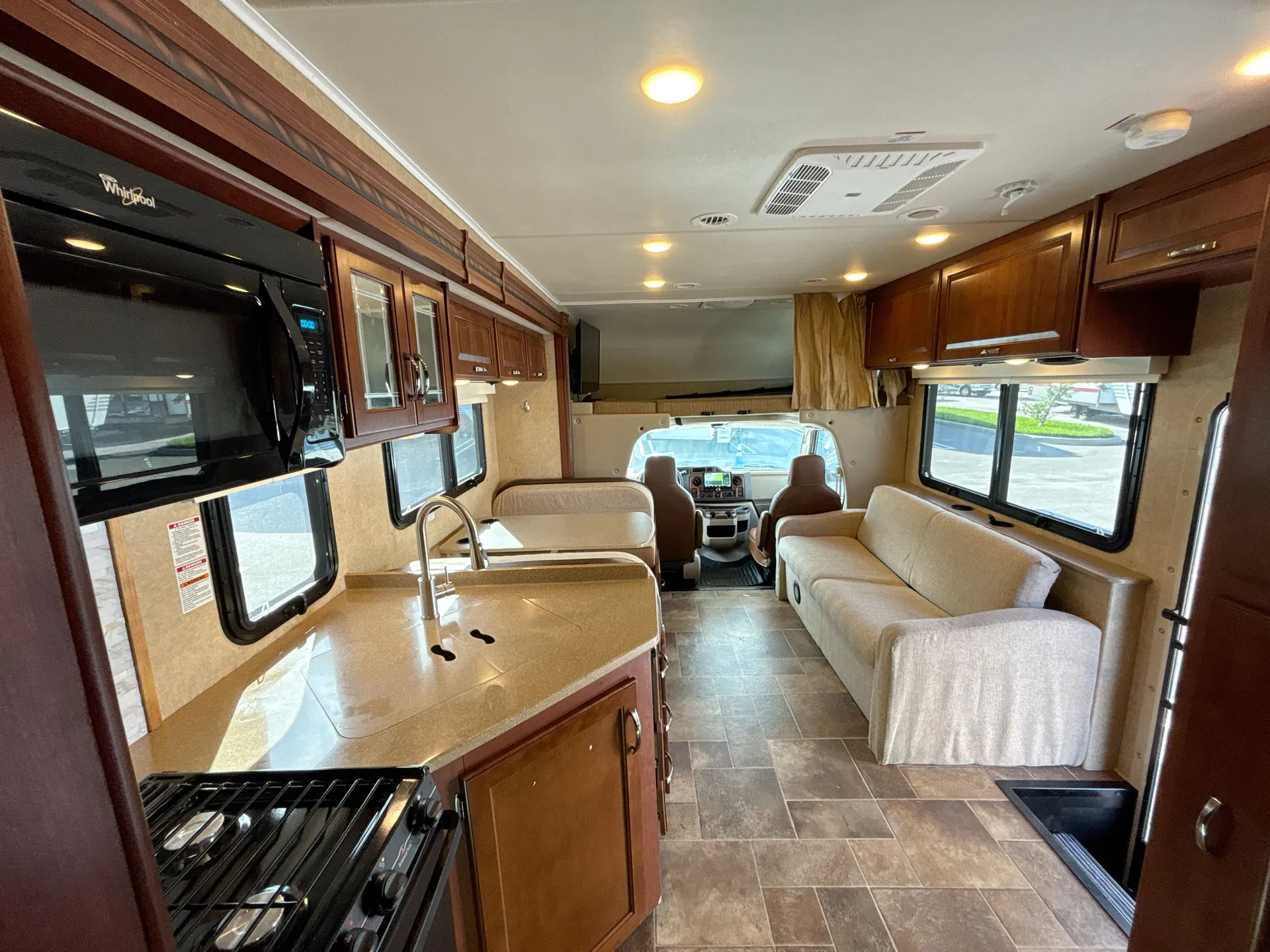 2016 Thor Motor Coach Chateau 31E — living area main