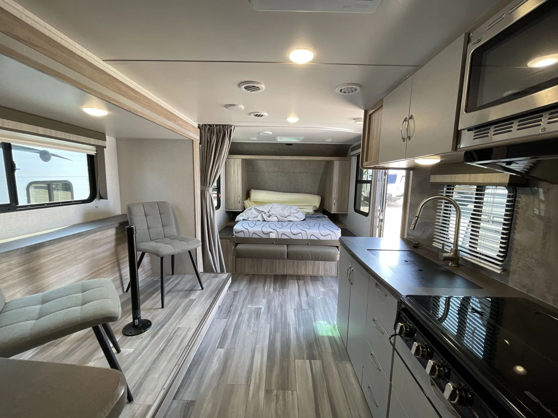 2022 Winnebago Micro Minnie FLX 2306BHS — living area main