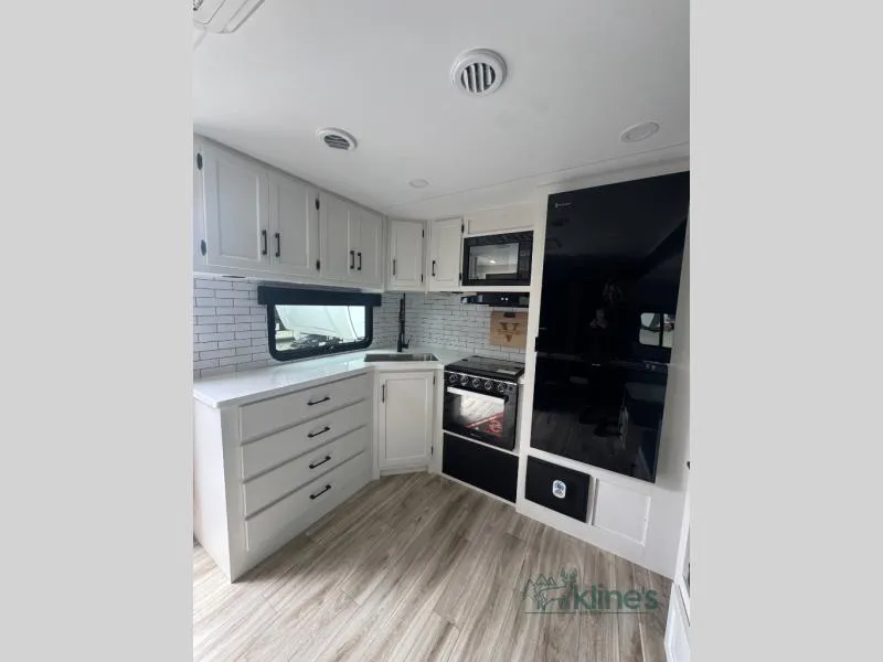 2026 Venture RV SportTrek Touring Edition 272VRK - Photo 3