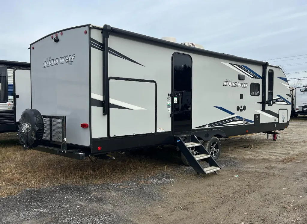 2022 Forest River Cherokee Alpha Wolf 26RB-L, Photos photo 23