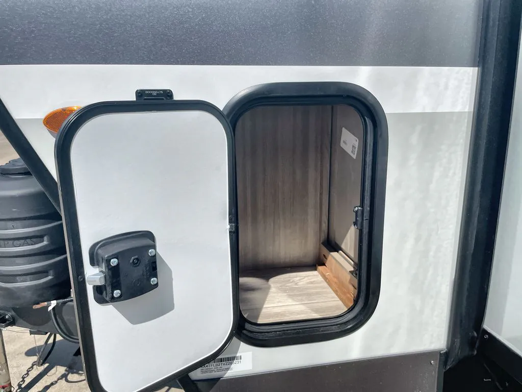2027 Forest River Flagstaff Micro Lite 25MBR — Photo 5