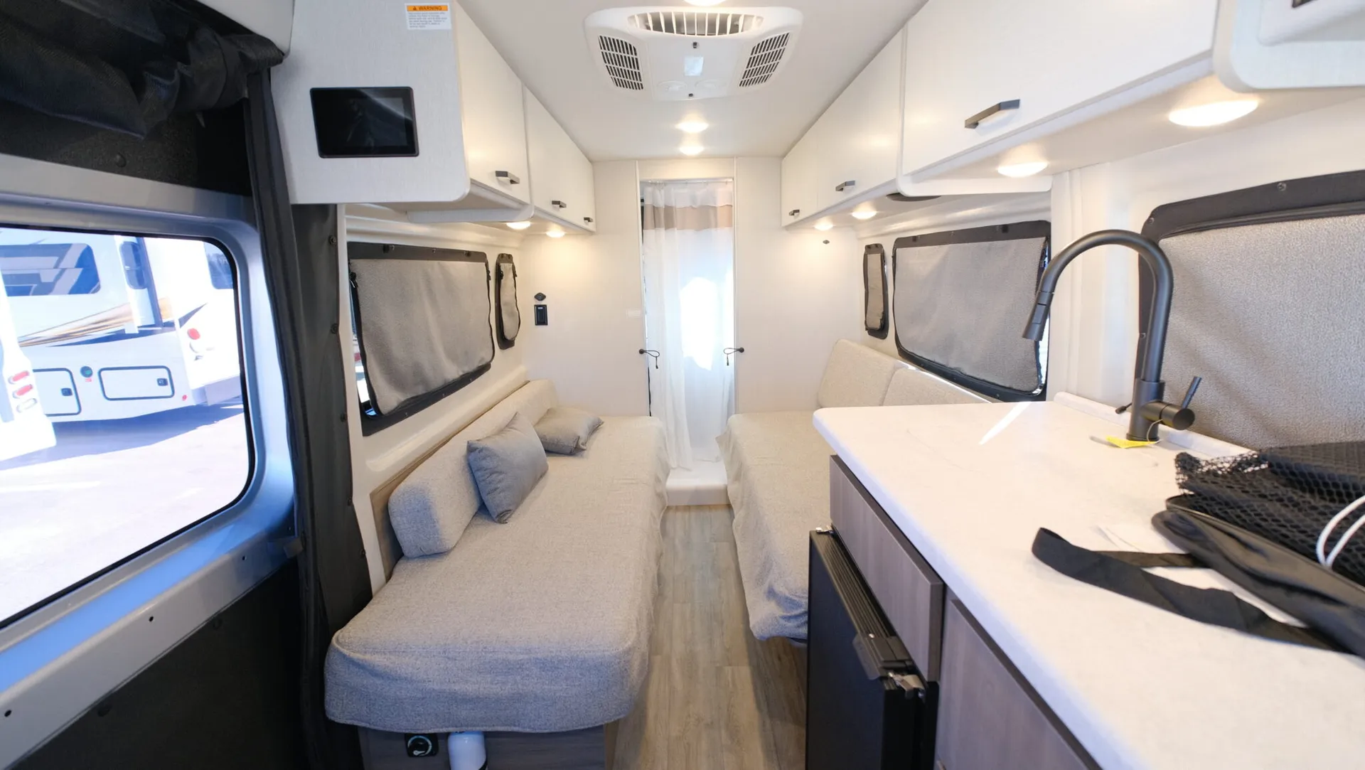 2026 Thor Motor Coach Twist Sport 20LS - Photo 3