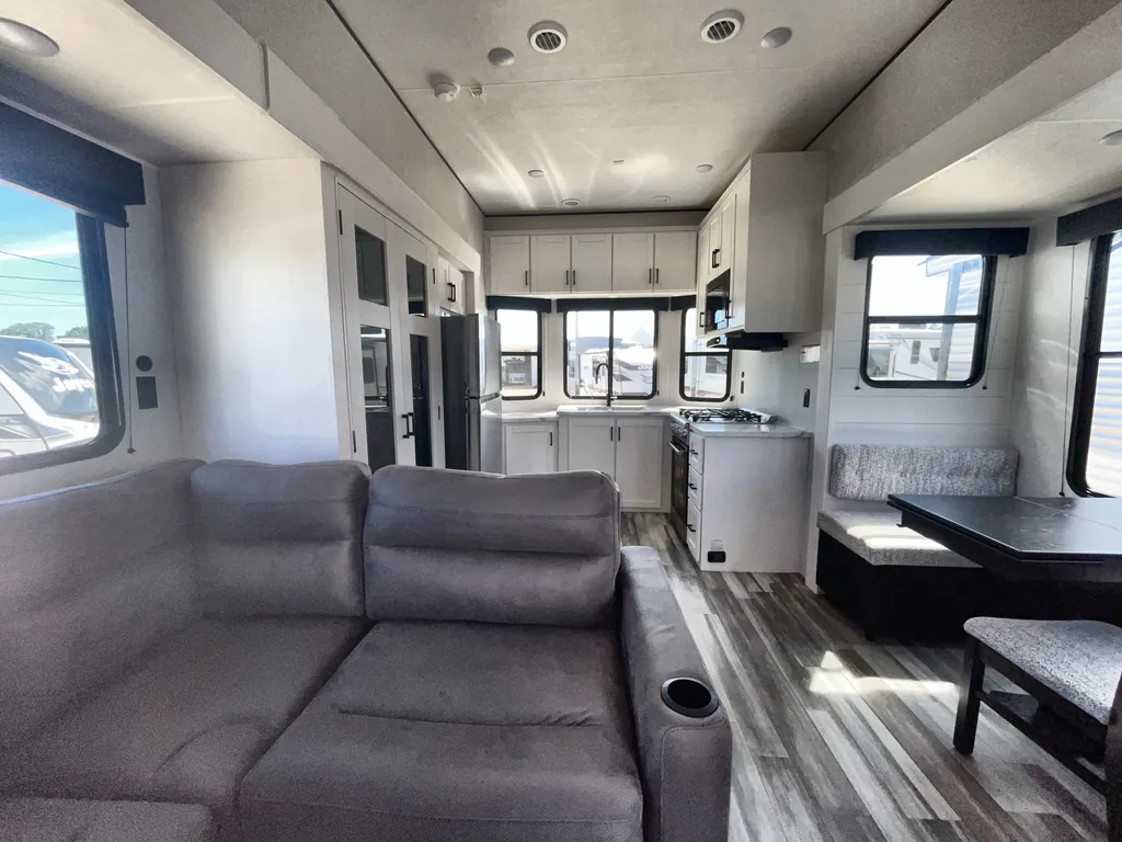 2026 Jayco Jay Flight Bungalow 404LOFT DS, Photos photo 2