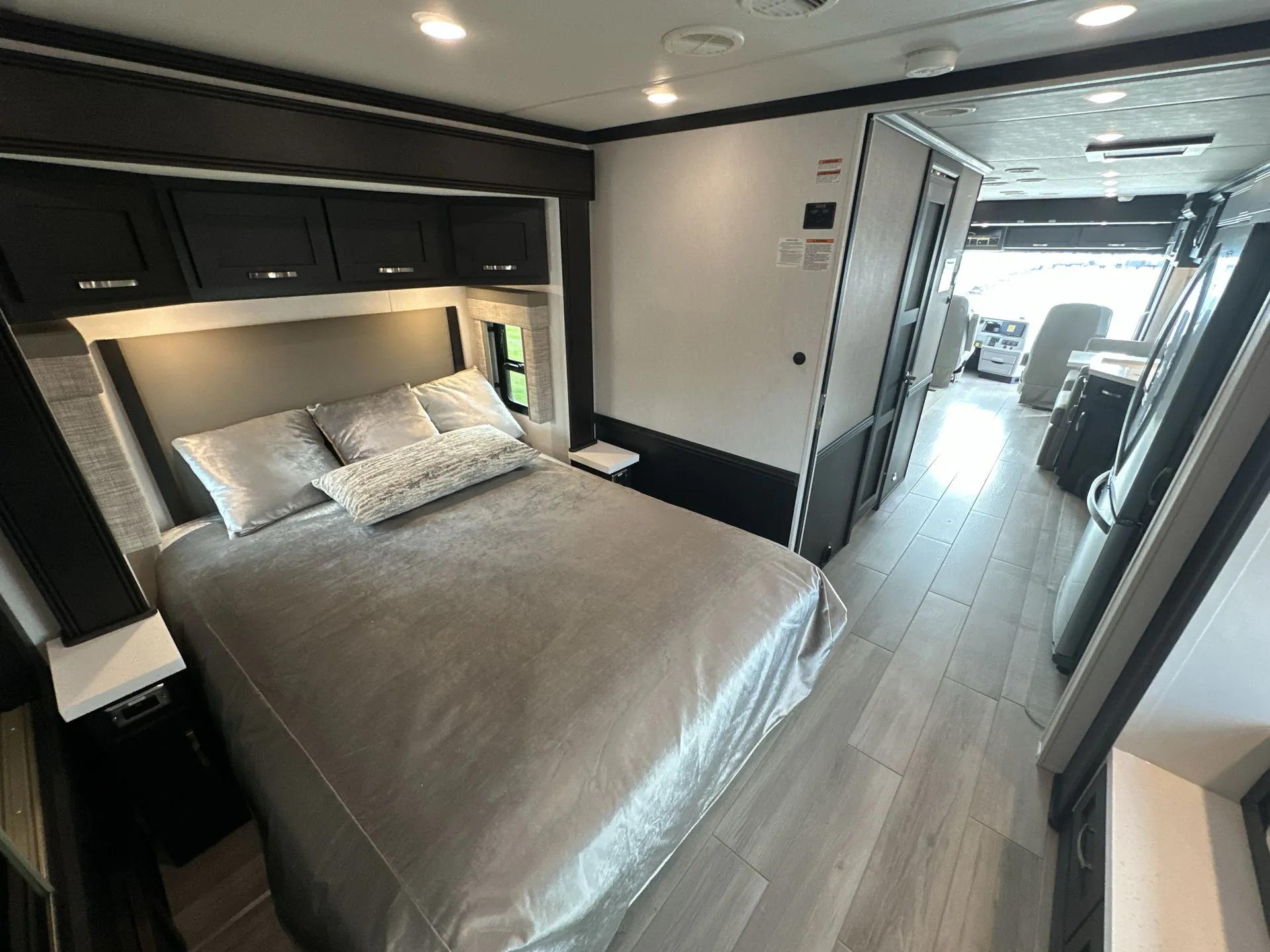 2026 Newmar Northern Star 3418 - Photo 4