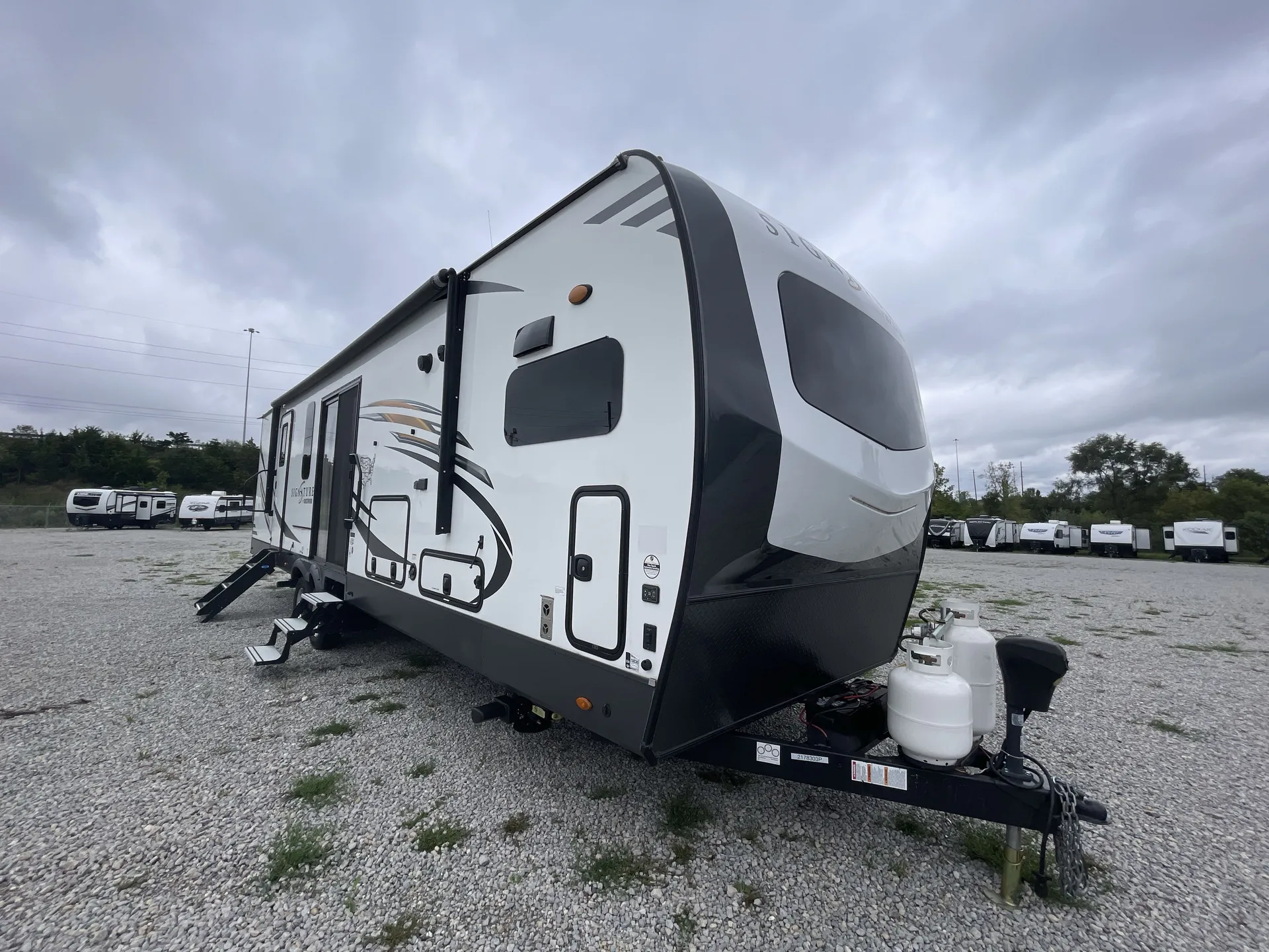 2020 Forest River Rockwood Signature Ultra Lite 8335SB - Photo 2