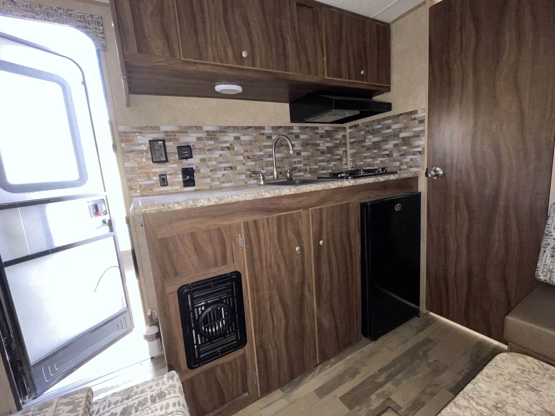 2019 Coachmen Viking Ultra-Lite 17FQS — living area main