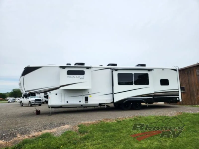 2027 Jayco Pinnacle 38FBRK - Photo 3