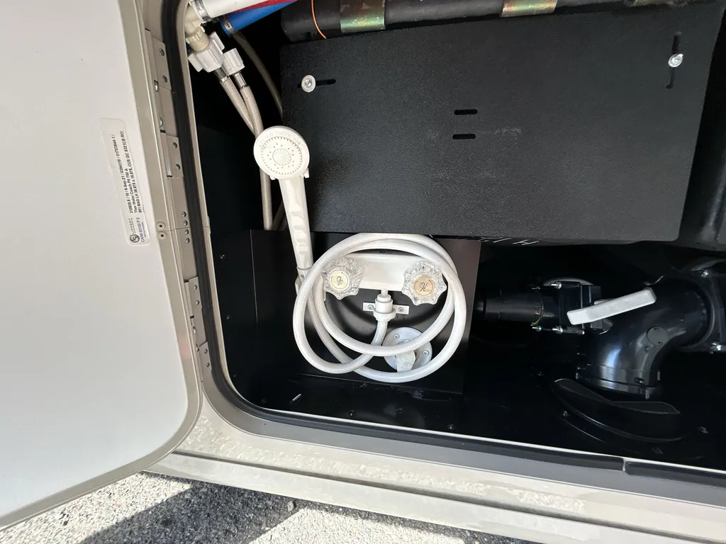 2022 Thor Motor Coach Freedom Traveler A32, Photos photo 26
