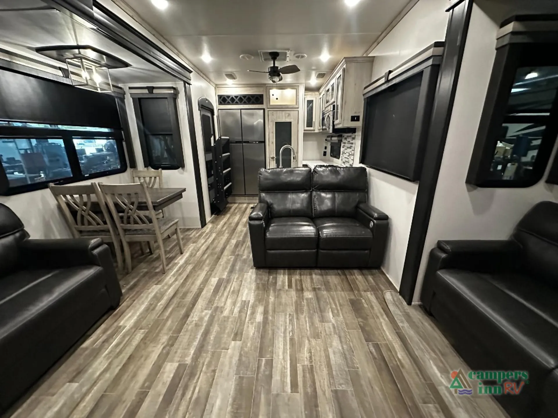 2021 Keystone Alpine 3910RK - Photo 3