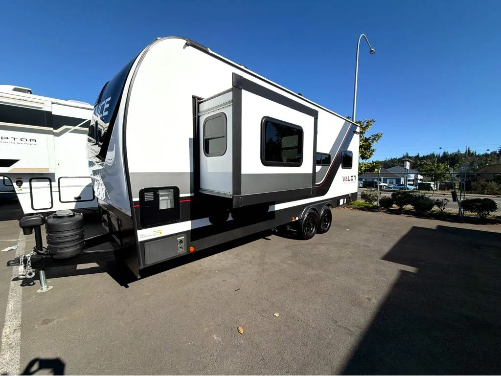 2024 Alliance RV Valor 21T15 - Photo 3