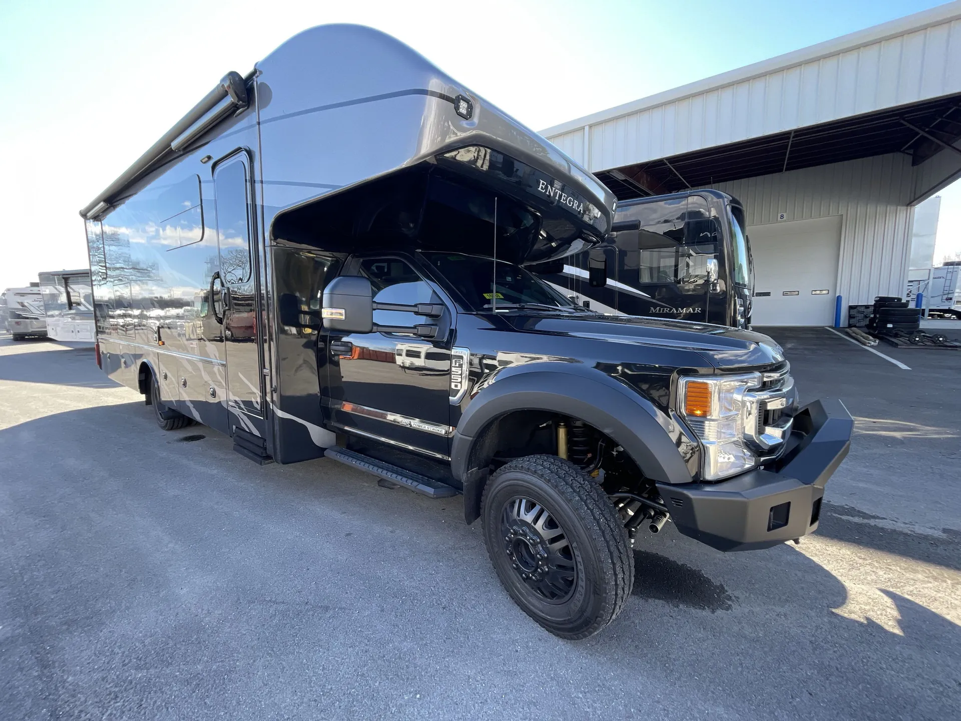 2023 entegra coach Accolade Xt 32U - Photo 2