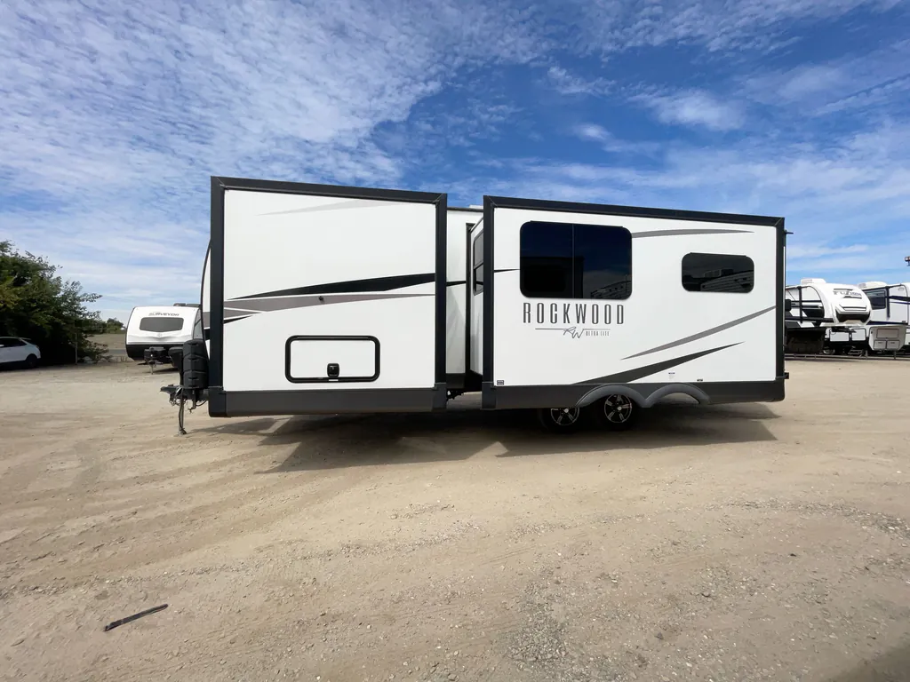 2023 Forest River Rockwood Ultra Lite 2614BS, Photos photo 6